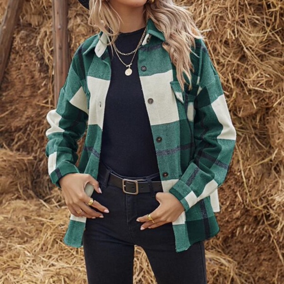 Plaid Khaki Tan pocket button up shacket Top Oversized - Picture 5 of 11